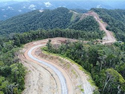 Tembus Bukit-Hutan Rimba, Ini Kabar Terbaru Proyek Trans Papua