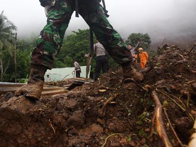 14 Korban Longsor di Desa Pattilasang, Gowa Belum Ditemukan
