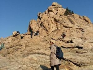 Cukup 25 Menit, Mendaki Gunung Paling Terkenal di Korea