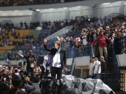 Ustaz Abdul Somad Hangatkan Malam Minggu Ribuan Warga Bandung