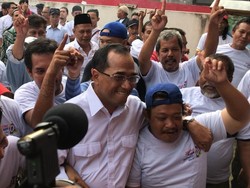 Nongkrong Bareng Sopir Angkot C 01, Menhub Janji Perpanjang SIM Gratis