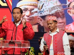 Jokowi Dapat Dukungan dari Majelis Adat Dayak Nasional