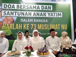 Jelang Harlah Muslimat NU Ke-73, Khofifah-Yenny Doa Bareng Anak Yatim