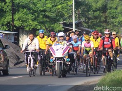 Banyak Emak-emak Tak Paham Berkendara, Polisi Sidoarjo Gelar Gowes
