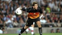 Ruud Hesp tiga tahun di Barcelona, mulai dari 1997 sampai 2000. (Foto: Shaun Botterill/Getty Images)