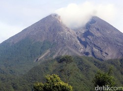 Lagi, Merapi Keluarkan Awan Panas Siang Ini Jarak Luncurnya 1 Km