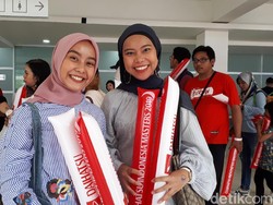 Mereka Terbang dari Pekanbaru dan Surabaya  Untuk Melepas Liliyana Natsir