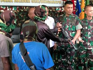 Bawa Senjata M16, 4 Anggota OPM Menyerahkan Diri