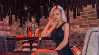 Foto: Wanita Rusia Cantik bak Barbie, Jadi Kontroversi karena Terlalu Kurus