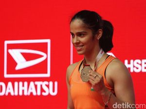 Carolina Marin Cedera, Saina Nehwal Juara Tunggal Putri Indonesia Masters 2019 Carolina Marin Cedera, Saina Nehwal Juara Tunggal Putri Indonesia Masters 2019
