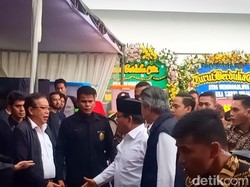 Prabowo Melayat ke Rumah Duka Eka Tjipta
