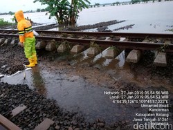 Banjir dan Longsor di Kabupaten Batang, Perjalanan KA Terdampak