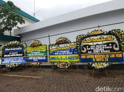 Anies hingga Ahok Kirim Karangan Bunga untuk Eka Tjipta Widjaja