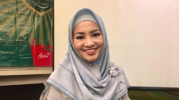 Fitri Karlina jelang Umroh