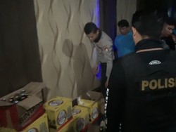 Polisi Menyita Ribuan Miras Ilegal di Makassar