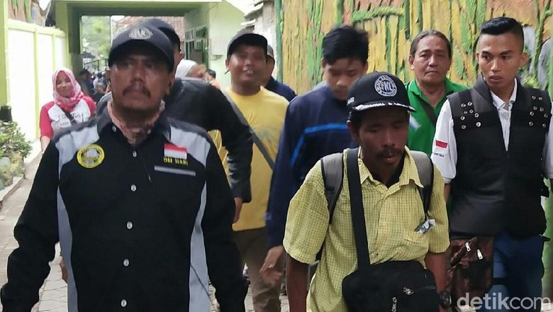 Nazar Jalan Kaki Sumatera ke Banyuwangi, Amir Dapat Uang Rp 60 Juta
