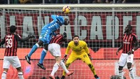 Kiper Milan,Gianluigi Donnarumma, tampil oke di laga itu. Dia melakukan enam kali penyelamatan. (Foto: Miguel Medina/AFP)