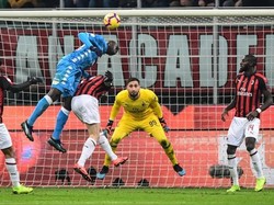 Kiper Milan,Gianluigi Donnarumma, tampil oke di laga itu. Dia melakukan enam kali penyelamatan. (Foto: Miguel Medina/AFP)