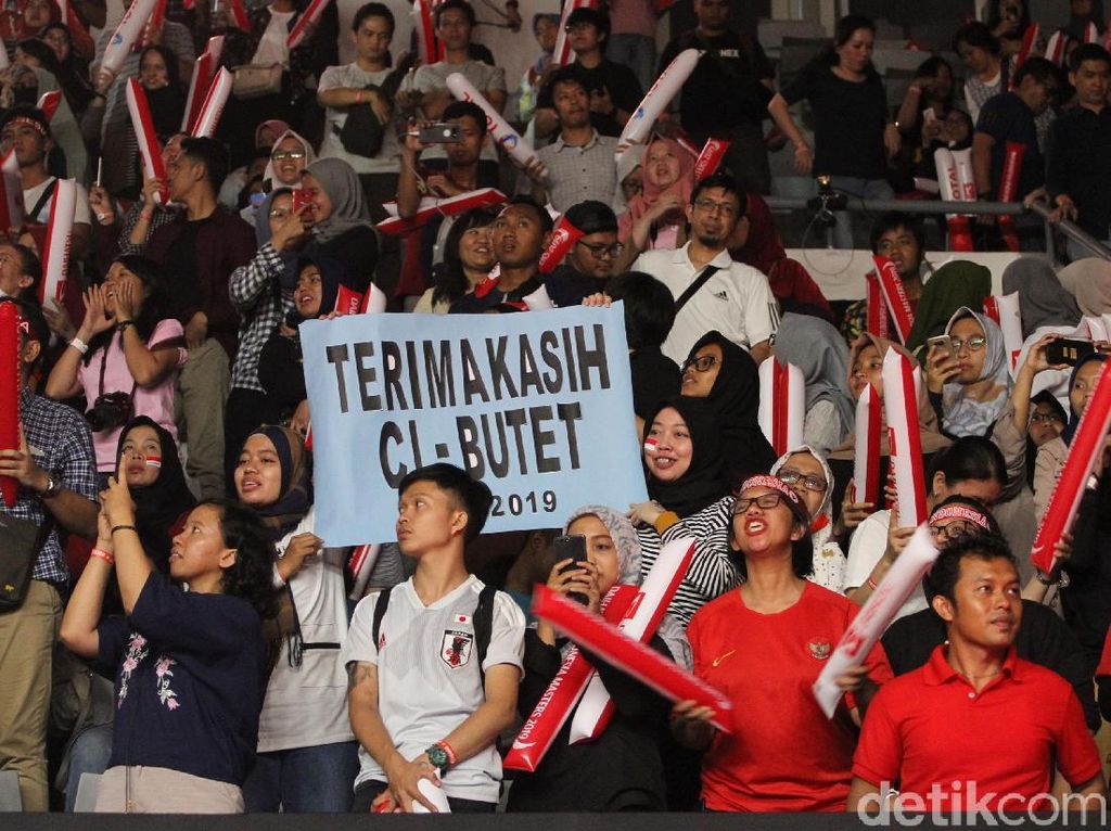 Gengsi Nangis, tapi Liliyana Tak Tahan Saksikan Totalitas Suporter Gengsi Nangis, tapi Liliyana Tak Tahan Saksikan Totalitas Suporter