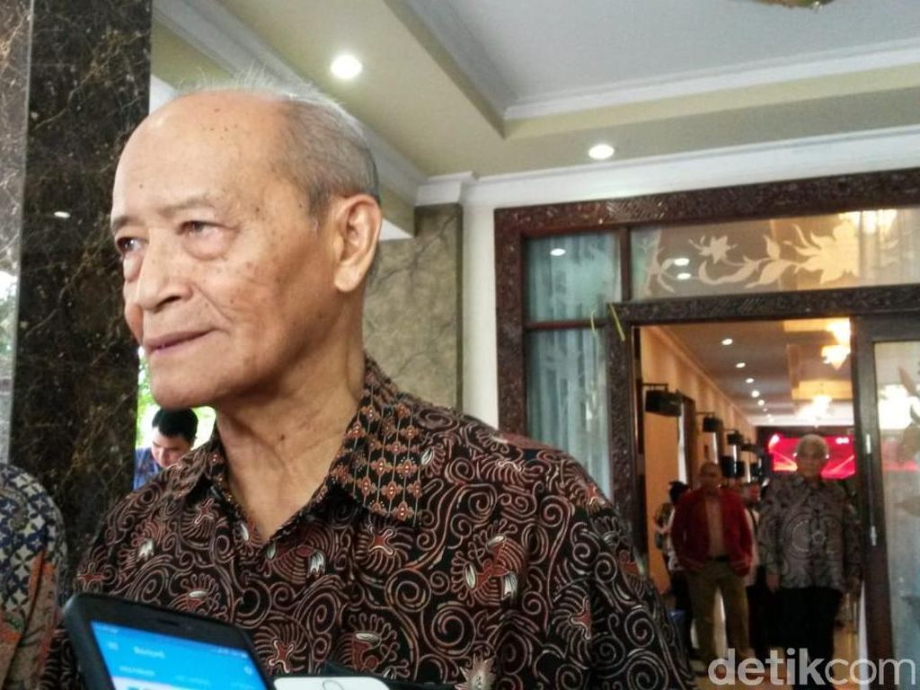 Buya Syafii Nilai Pembebasan Baasyir Tergesa-gesa Disampaikan ke Publik Buya Syafii Nilai Pembebasan Baasyir Tergesa-gesa Disampaikan ke Publik
