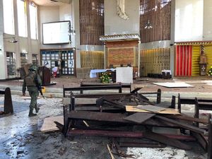 Filipina Sempat Tak Konsisten Soal Ledakan Bom Kembar di Katedral Jolo Filipina Sempat Tak Konsisten Soal Ledakan Bom Kembar di Katedral Jolo