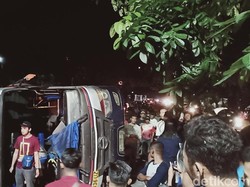 Bus Sumber Selamat Terguling di Ring Road Madiun, 7 Orang Luka