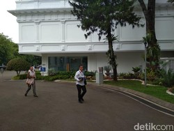 Darmin, Rini, hingga Bos Pertamina Merapat ke Istana Bahas BBM