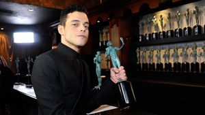 Menang Best Actor SAG! Rami Malek Dedikasikan untuk Freddie Mercury