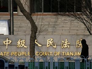 Didakwa Gulingkan Pemerintah China, Pengacara HAM Dibui 4,5 Tahun