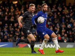 Gonzalo Higuain menjalani debutnya bersama Chelsea saat menghadapi Sheffield Wednesday di Piala FA. REUTERS/Andrew Boyers.