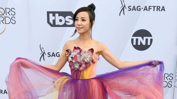 10 Penampilan Terburuk Selebriti di Red Carpet SAG Awards 2019