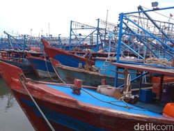 Cuaca Buruk, Kapal yang Berlayar dari Pelabuhan Kejawanan Menurun