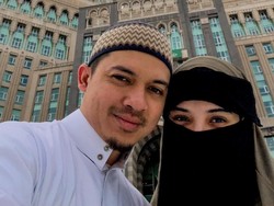 Tahun Lalu Shireen Sungkar-Suami, Sekarang Rezeki Zaskia-Irwansyah Naik Haji
