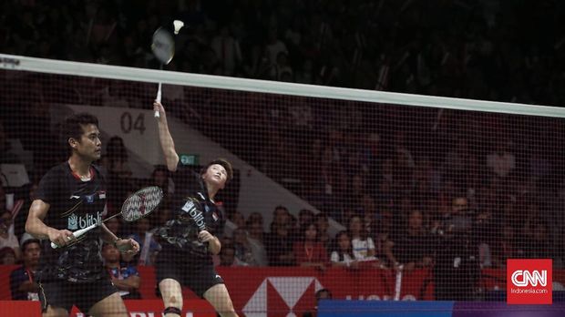Tontowi Ahmad saat terakhir kali berpasangan dengan Liliyana Natsir di Indonesia Masters 2019. (