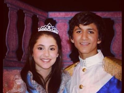 10 Orang Ini Mungkin Menyesal Putus dari Mantan yang Kini Jadi Artis Terkenal