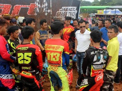 Ratusan Crosser Deklarasi Dukung Jokowi