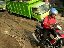 Rusaknya Jalan Alas Malang di Surabaya Bukan Karena Galian Pipa PDAM