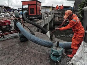 Pemprov DKI Siagakan 461 Pompa Mobile Cegah Banjir Akibat Cuaca Ekstrem