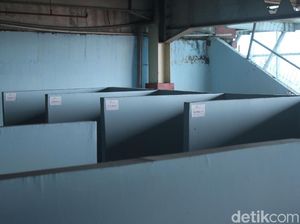 Pemkot Jakpus Siap Awasi PKL Liar di Kolong Skybridge