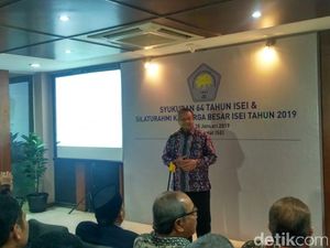 Di HUT ISEI, Gubernur BI Ingin Peran Sarjana Ekonomi Ditingkatkan