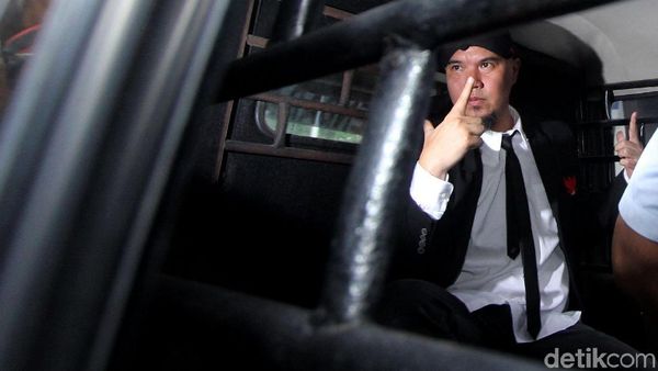 Ahmad Dhani Resmi Ditahan Kasus Ujaran Kebencian