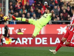 Tekanan Barcelona berlanjut hingga memasuki periode injury time. Ada dua peluang dipunya skuat besutan Ernesto Valverde di periode ini. Yang pertama saat tendangan Coutinho melebar, tak lama kemudian Suarez gagal menceploskan bola ke gawang karena upayanya dihentikan kiper.