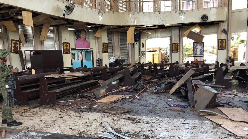 20 Orang Tewas Akibat Ledakan Bom Gereja di Filipina