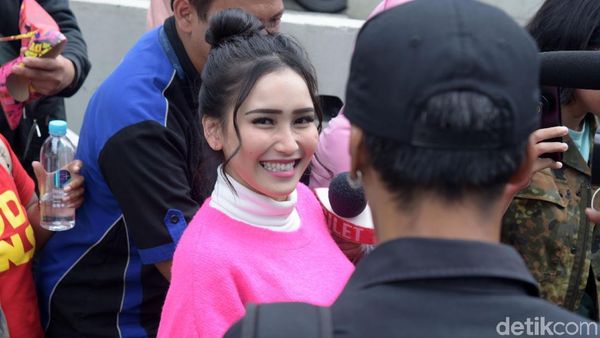 Rami Malek, Ahmad Dhani, Ayu Ting Ting, Black Panther hingga Meriam Bellina