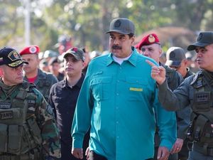 Senator AS: Trump Bahas Opsi Serangan Militer di Venezuela Senator AS: Trump Bahas Opsi Serangan Militer di Venezuela