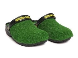 Ada Sepatu Crocs Tertutup Rumput Dijual Rp 800 Ribuan, Kini Habis Terjual