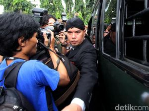 Ahmad Dhani Divonis Penjara, James Ingram, Saphira Indah hingga Bella Luna Ahmad Dhani Divonis Penjara, James Ingram, Saphira Indah hingga Bella Luna