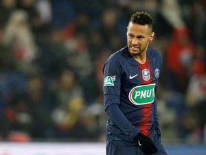 Okocha: PSG Hadapi MU Tanpa Neymar? Bukan Masalah