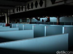 Lapak Penampungan PKL di Blok F Tanah Abang Sepi Banget