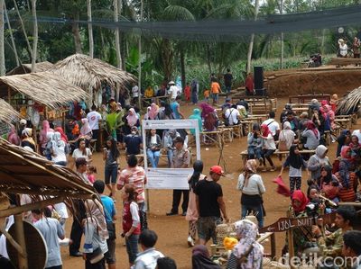 Potret Pasar di Tengah Hutan Banjarnegara